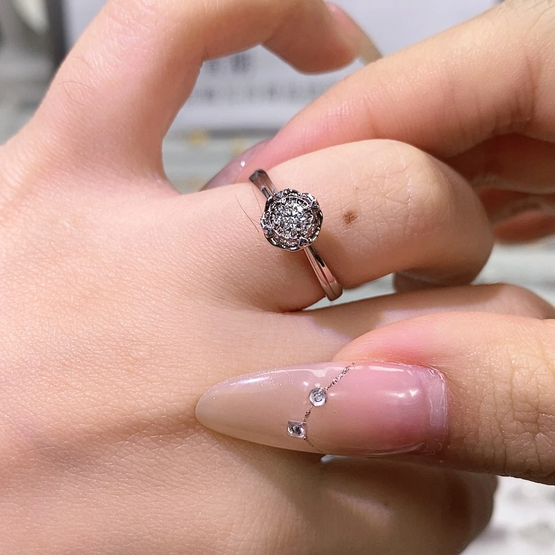 18K金镶嵌戒指/指环钻石花**夏