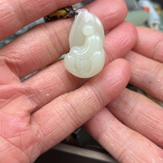 和田玉吊坠未镶嵌