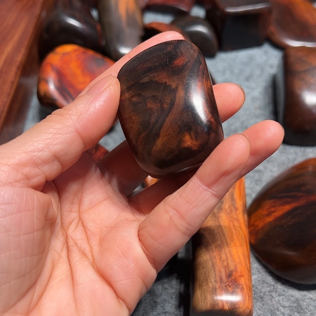 星***晴交趾黄檀（大红酸枝）