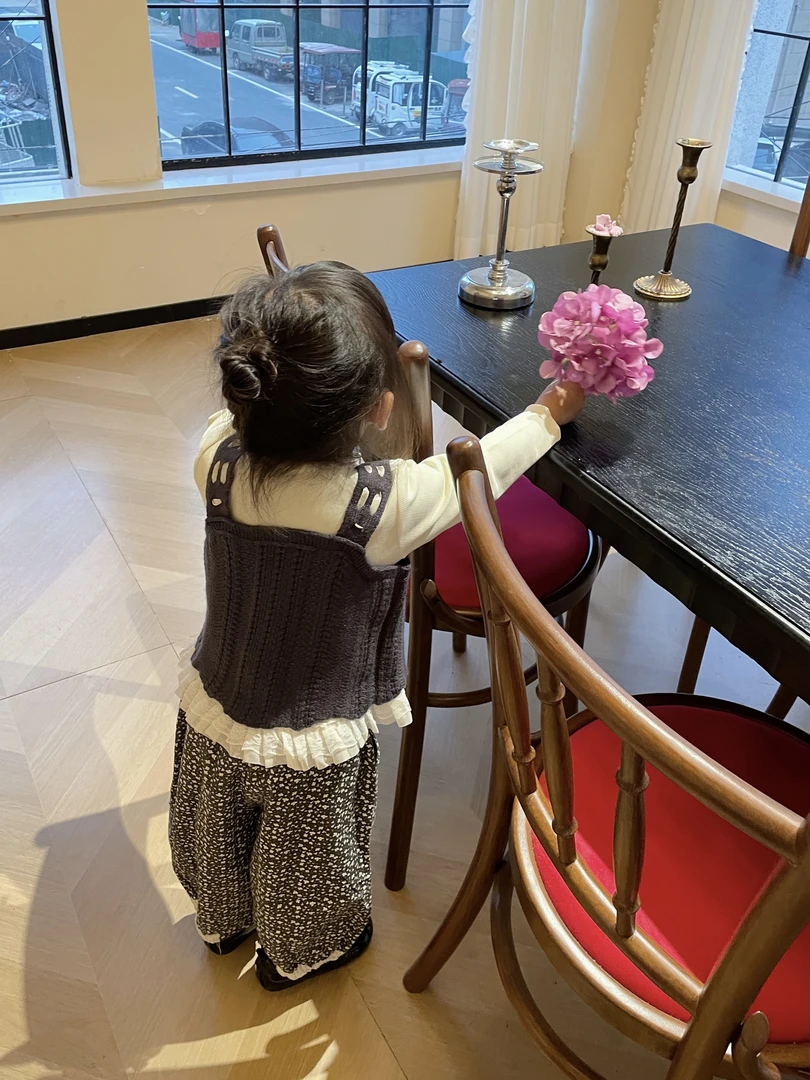 2025浅秋新款吊带毛衣三件套女童