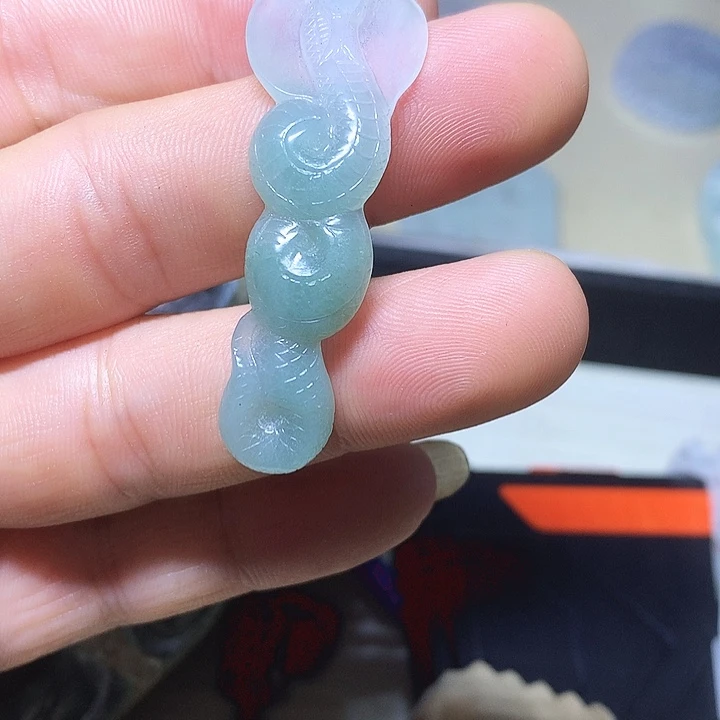 翡翠未镶嵌吊坠(不含链)手牌