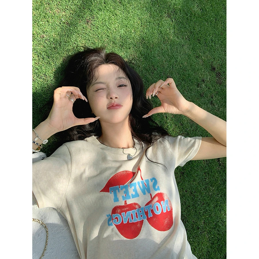 张贝贝 落樱甜情 高密雪花棉 美式复古樱桃印花tee