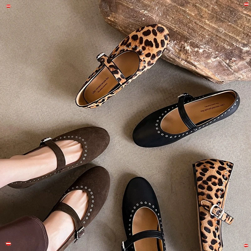 香港复古圆头单鞋女2025春秋绒面马毛内增法女秋粗真皮方头扣漆皮