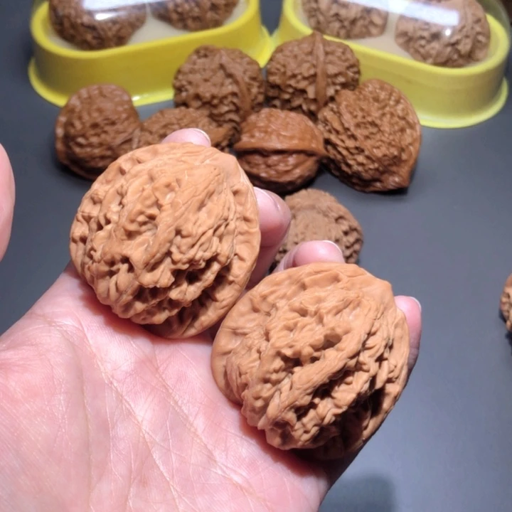 文玩核桃把件小*色41麦虎