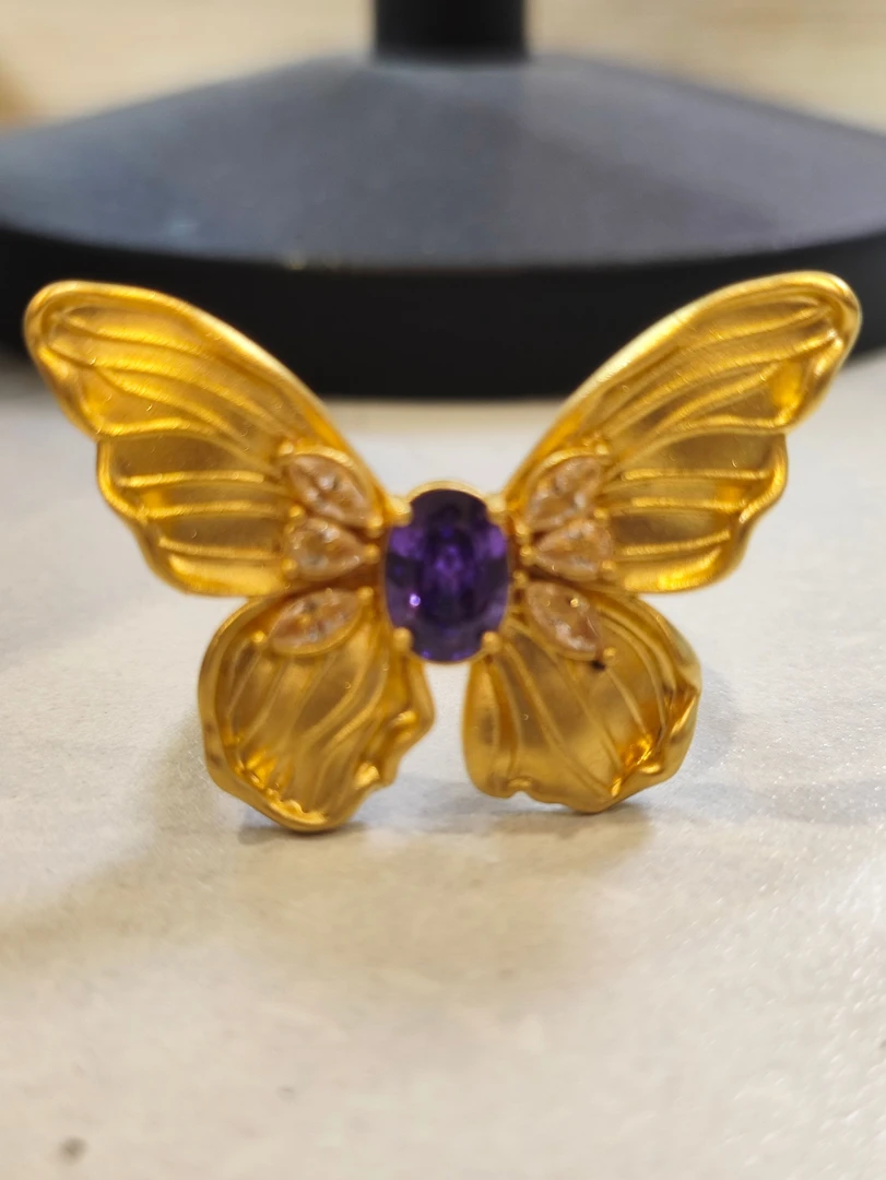 黄金足金999 紫钻蝴蝶黄金吊坠贵气时尚送女神好物
