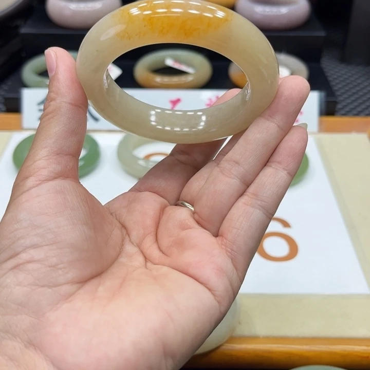 未镶嵌手镯石英质玉漂**云