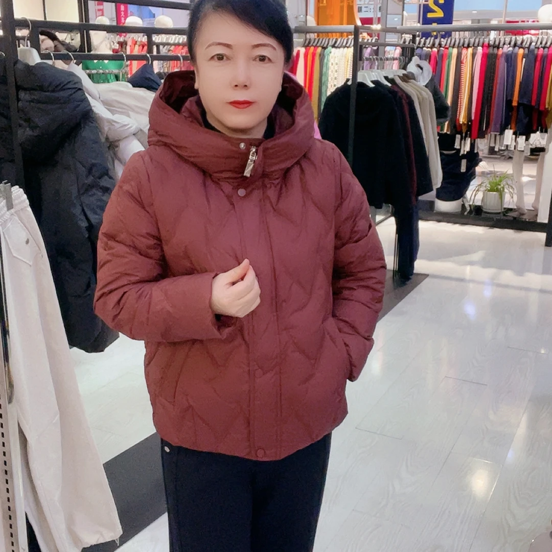 时尚连帽羽绒服女短款宽松显瘦