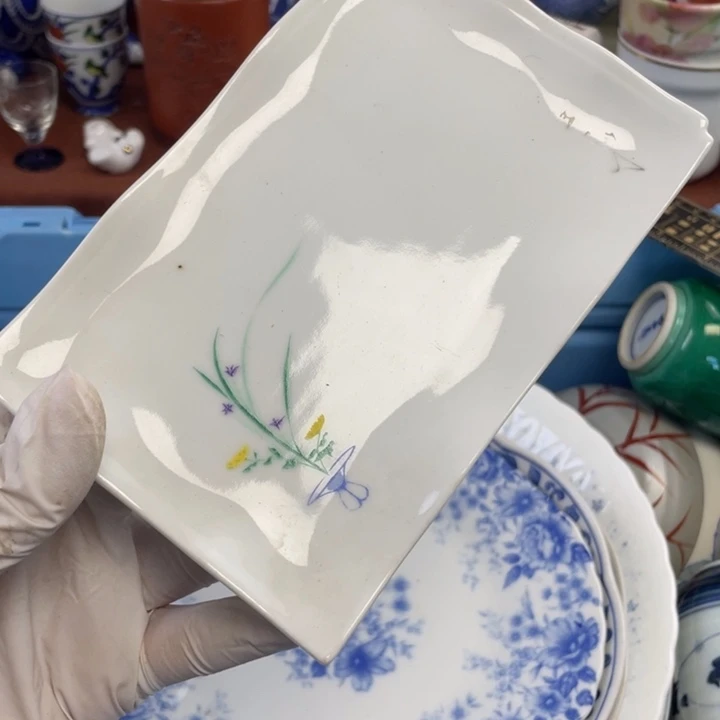 他家瓷器真美…开播了