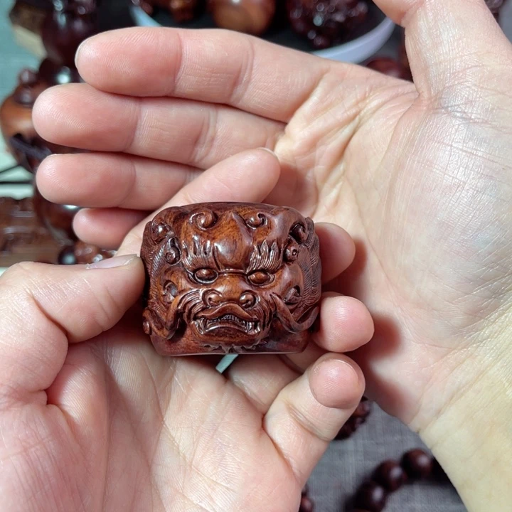 黄花梨/降香黄檀把件君*龙头