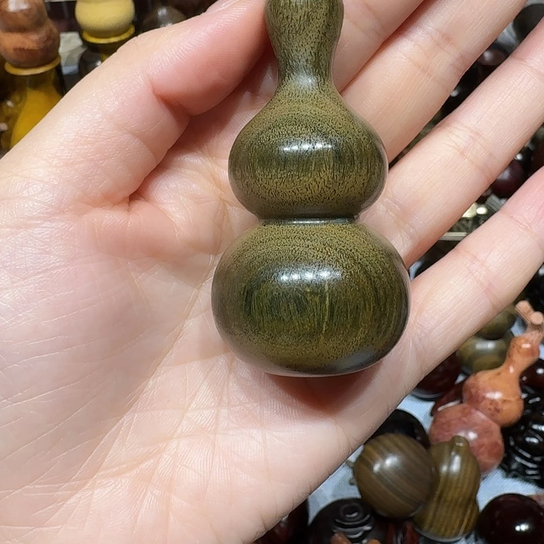 赵***勇香榧木绿檀葫芦葫芦