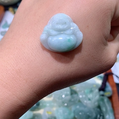 颈饰未镶嵌翡翠佛公