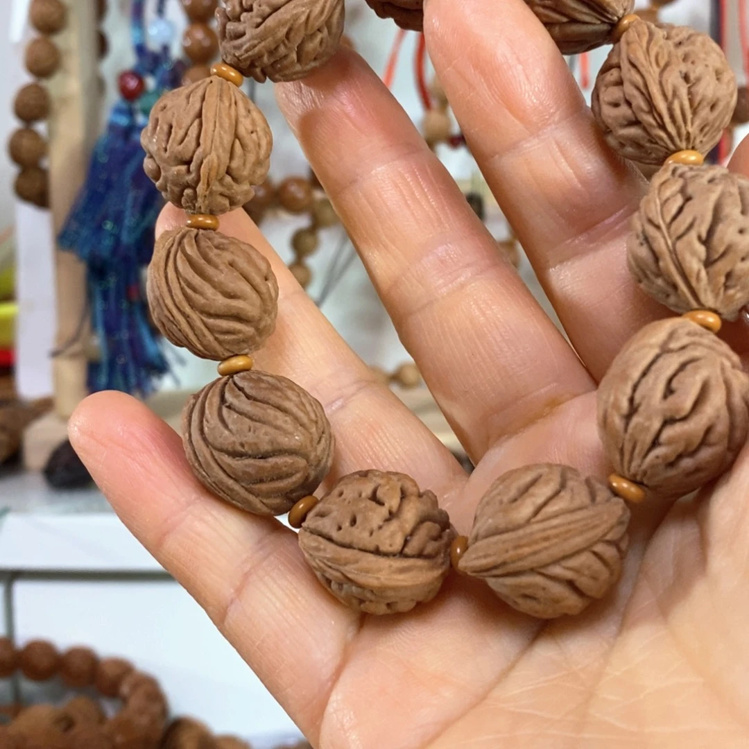 森***狼桃核手串111111111