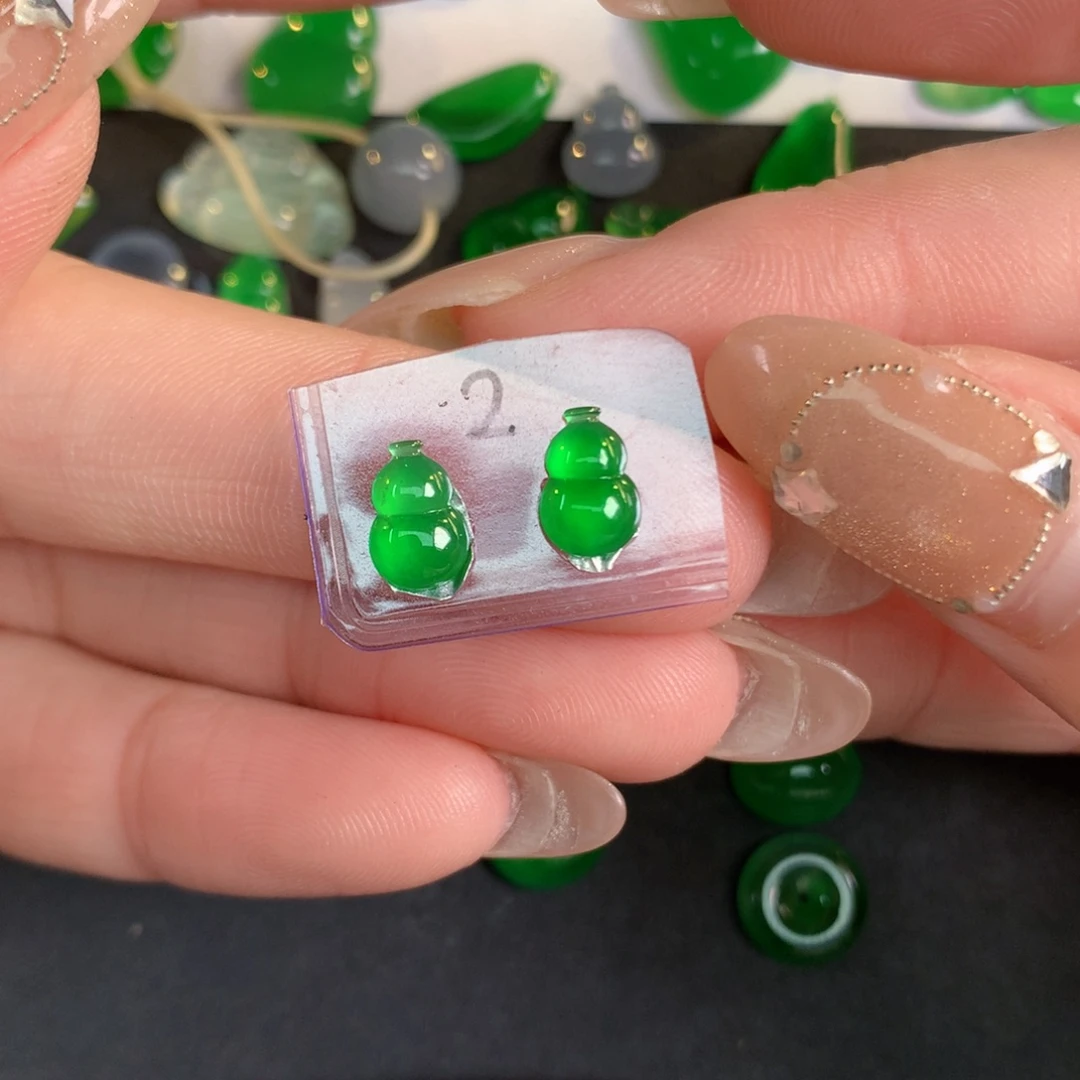 翡翠裸石7.94/5.4/3.1翡翠翡翠