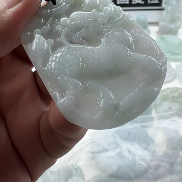 翡翠未镶嵌颈饰天然缅甸A货翡翠