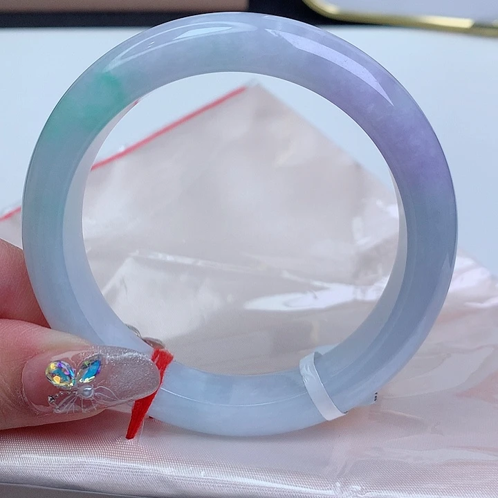 翡翠手镯未镶嵌57圈口