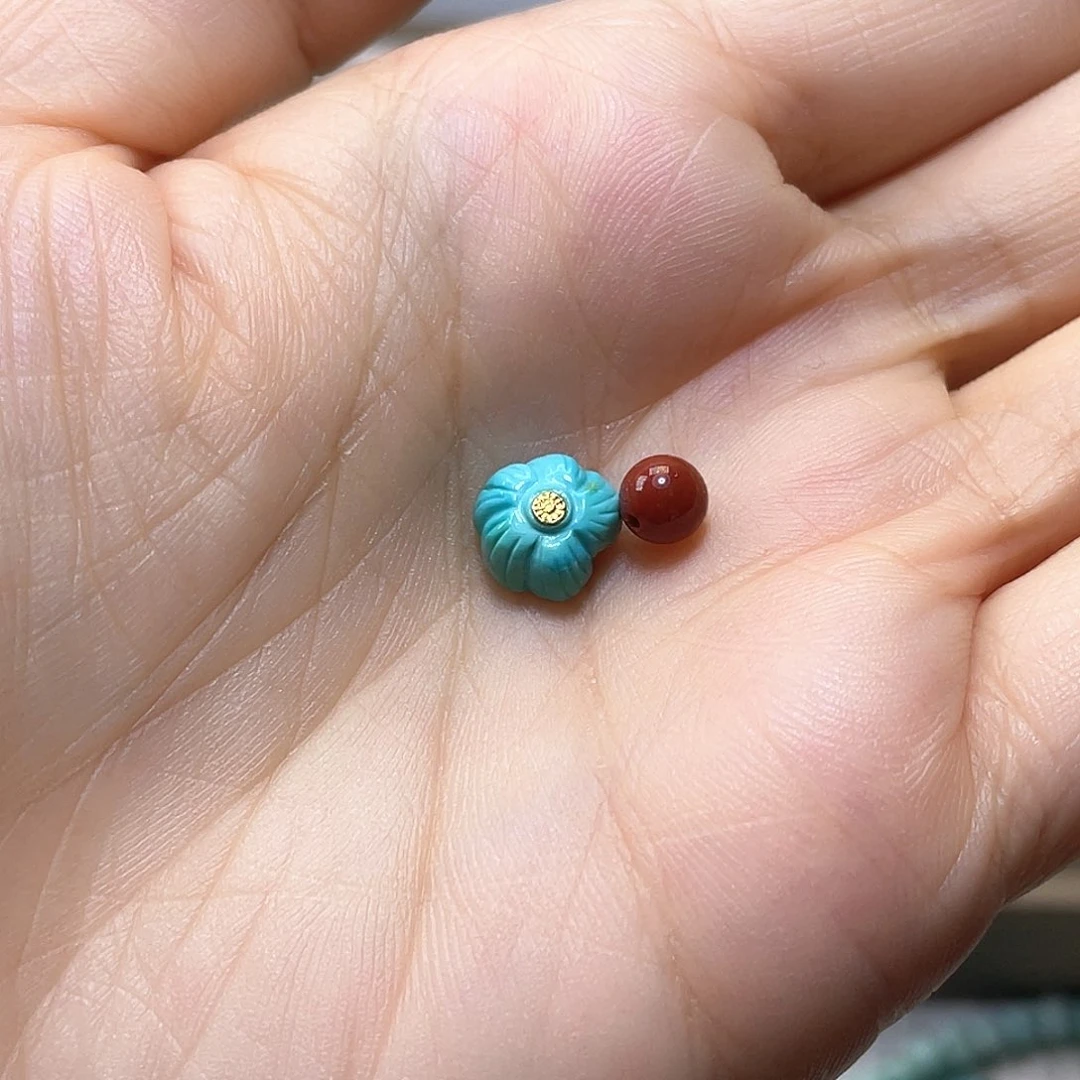 南红玛瑙配饰未镶嵌