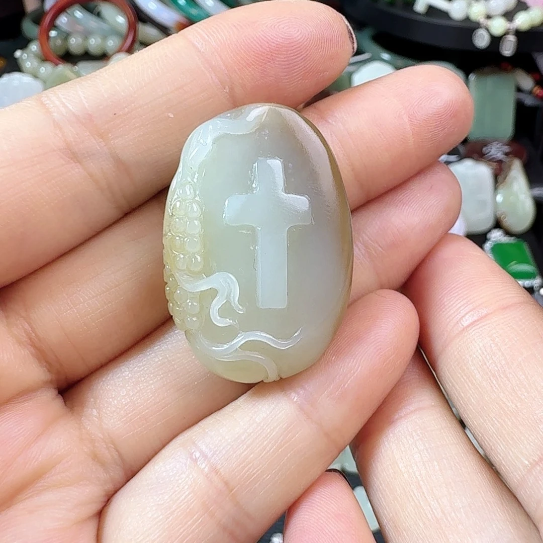 和田玉未镶嵌颈饰