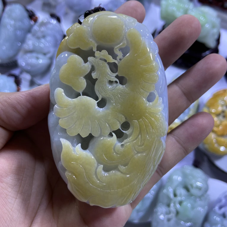 天然缅甸翡翠A货，凤凰寓意欲火重生，精工立体镂空黄翡俏色手把件