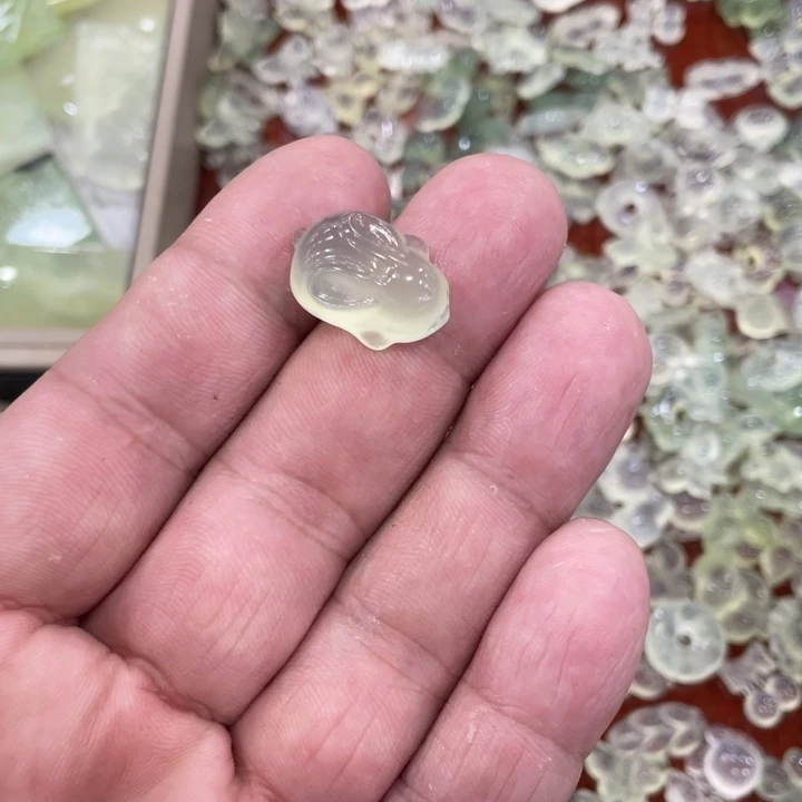 蛇纹石玉合金颈饰