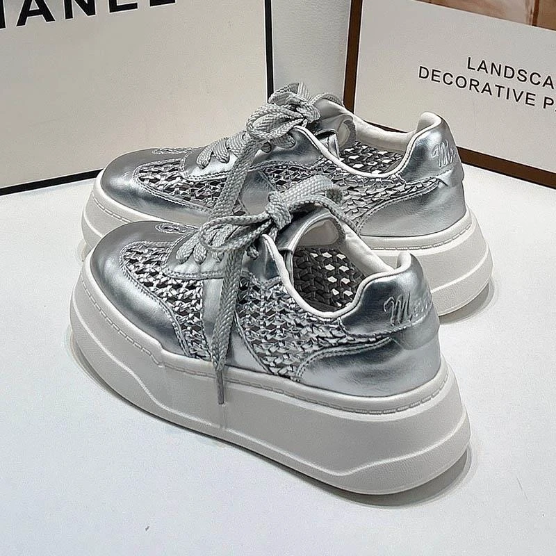 小白鞋女款2025夏新款厚底镂空编织百搭透气增高软底时尚休闲板鞋