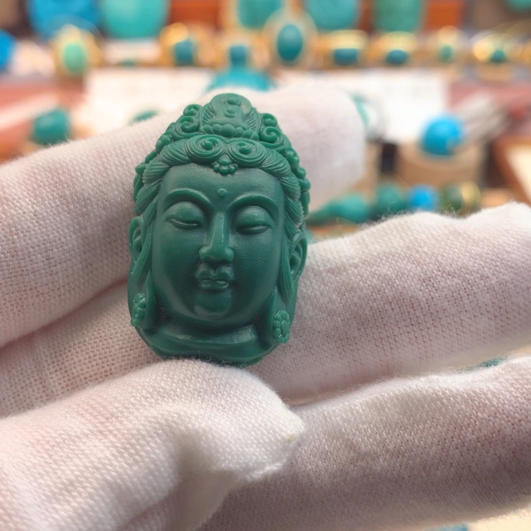 绿松石未镶嵌珠宝奇石