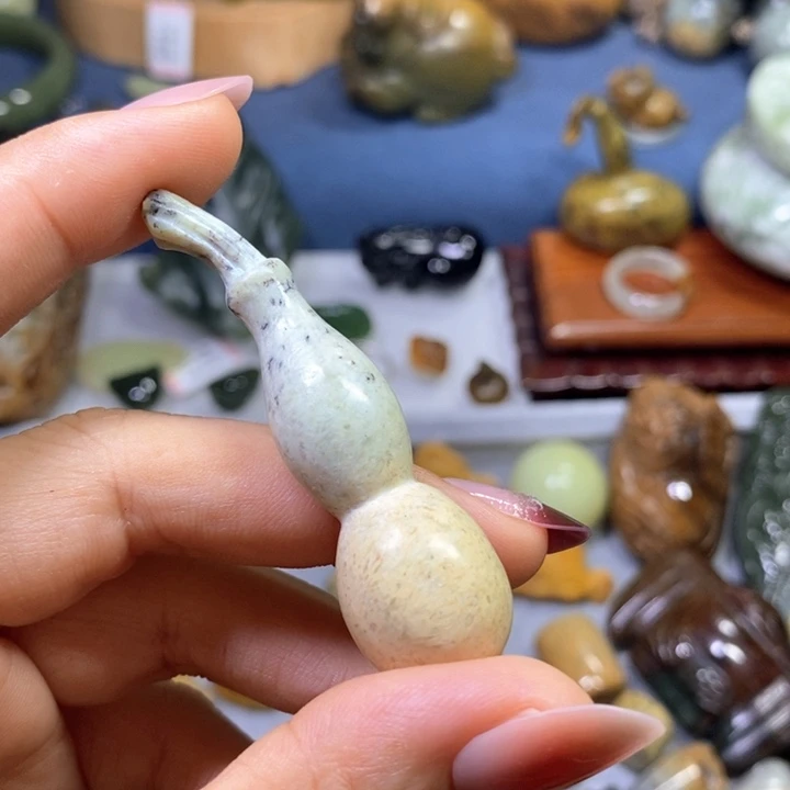 岫岩河磨玉（透闪石质玉）未镶嵌挂件