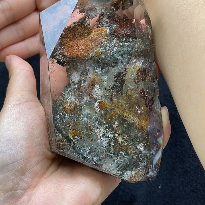 刚***的未镶嵌水晶大型摆件（非配饰）