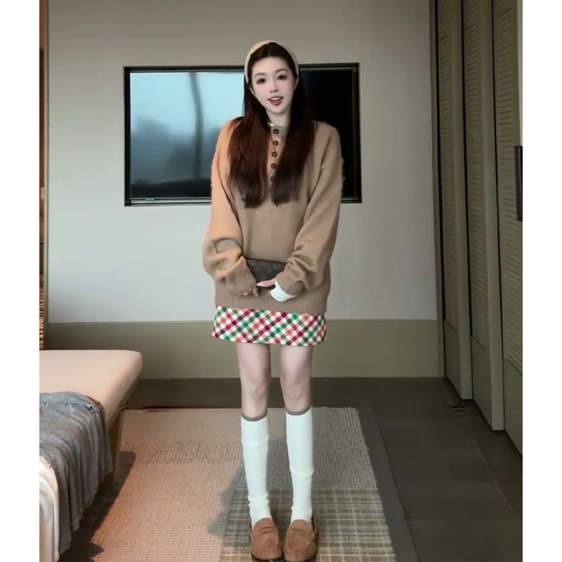 2025秋季新款韩系穿搭宽松圆领长袖毛衣上衣高腰显瘦格纹半身裙