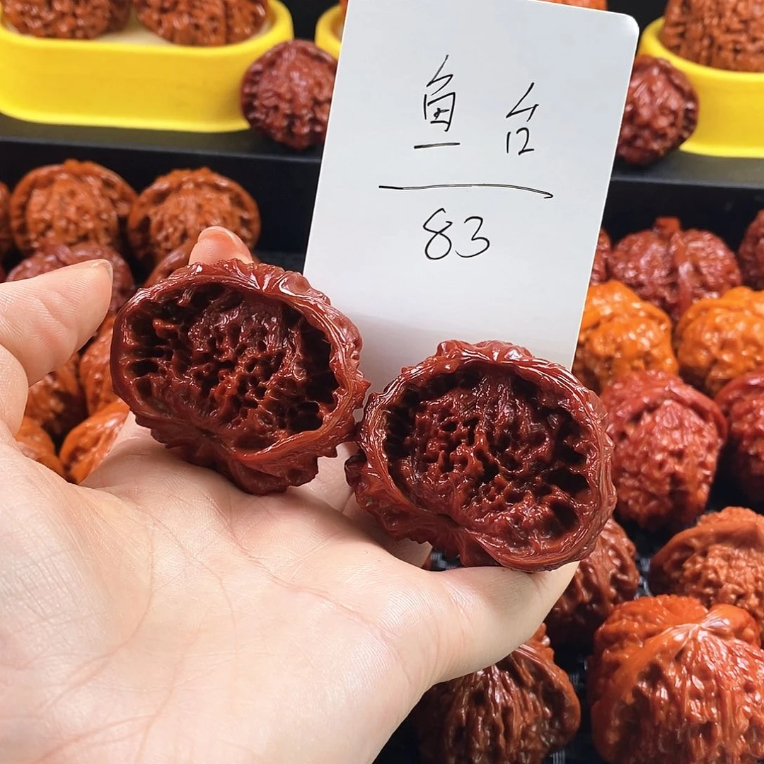 文玩核桃吊坠鱼台聚宝盆