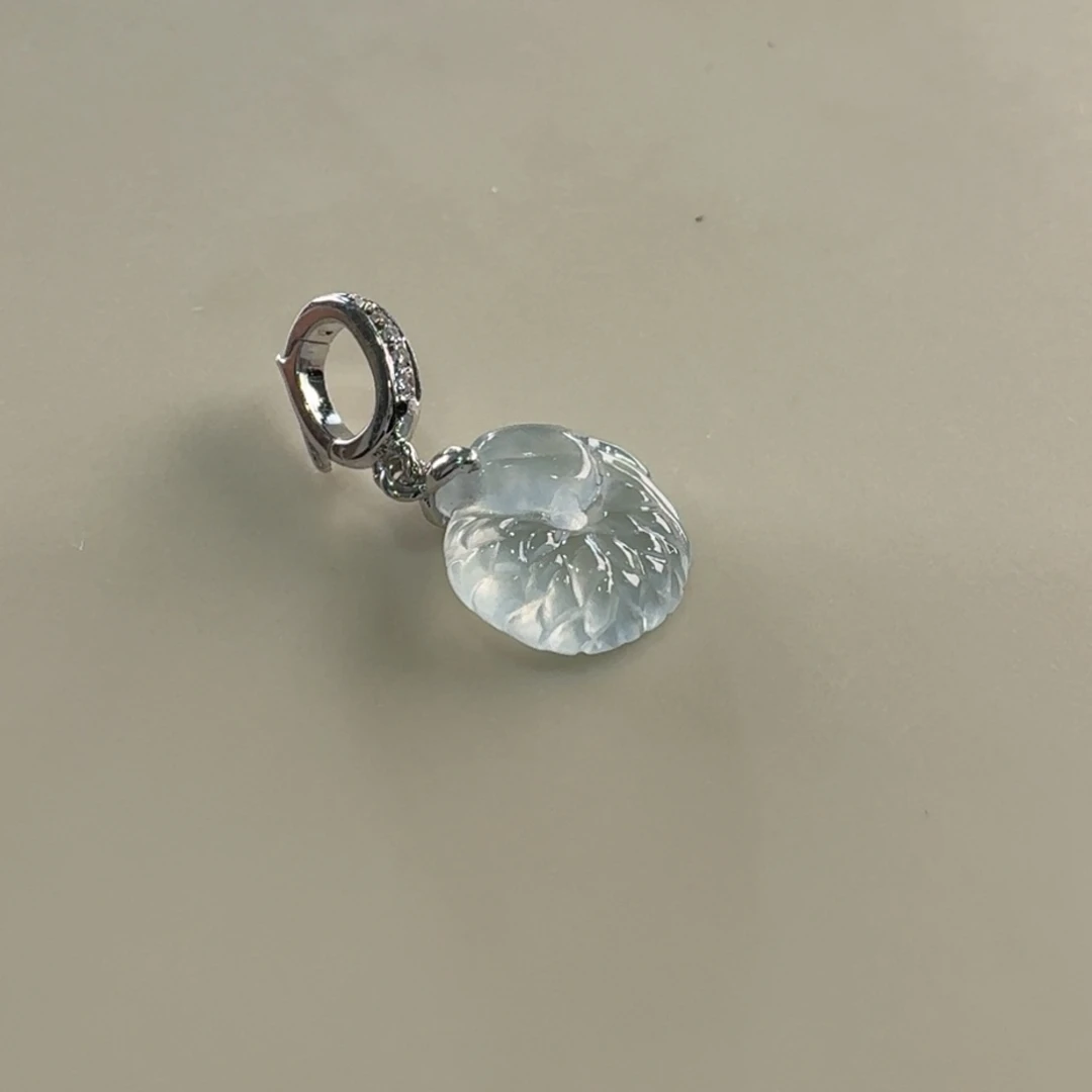 翡翠手链18K金镶嵌白玻璃小滴溜