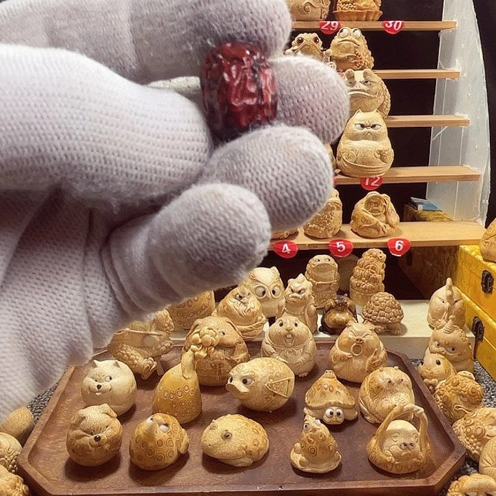 啴***碌竹竹根雕大枣手把件