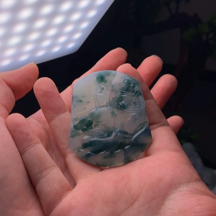 未镶嵌定制翡翠粉*宝牌子