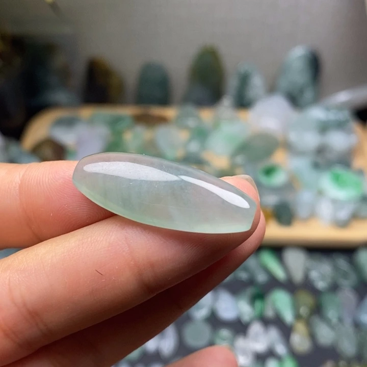 颈饰未镶嵌翡翠随形