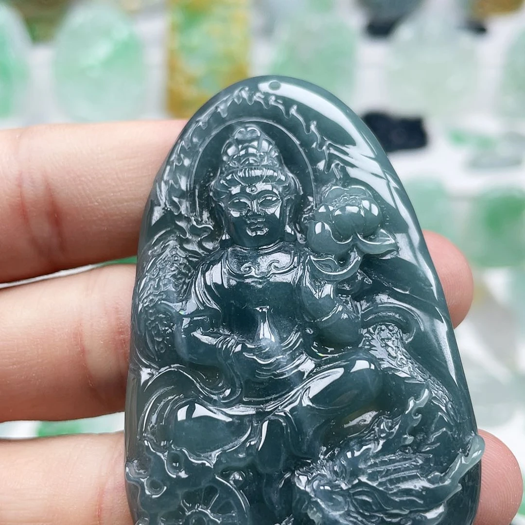 翡翠颈饰未镶嵌观音