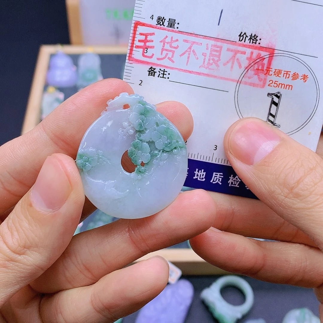 翡翠未镶嵌颈饰翡翠
