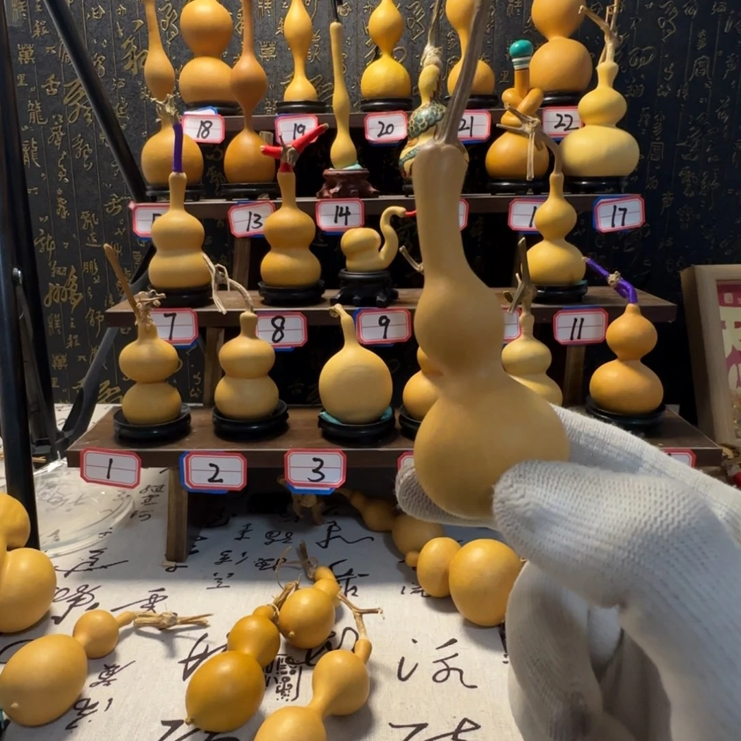 萤**团精品八宝葫芦一把