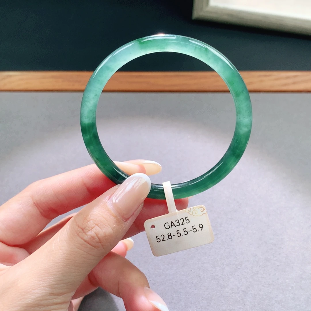 翡翠未镶嵌手镯天然