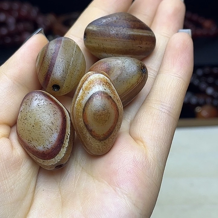 灰***3玛瑙/玉髓未镶嵌玛瑙珠子1111