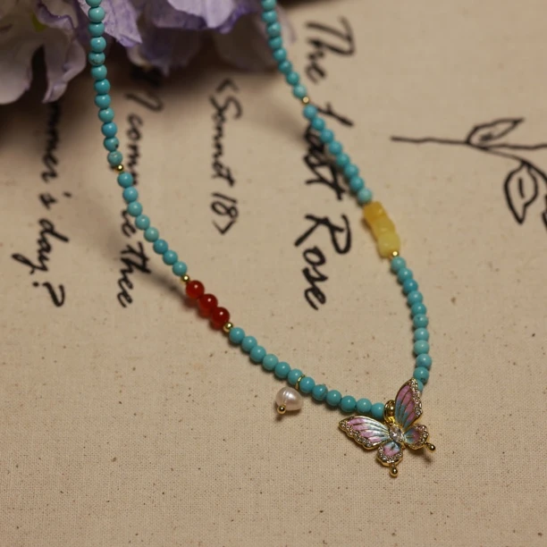 五彩蝴蝶绿松珍珠项链