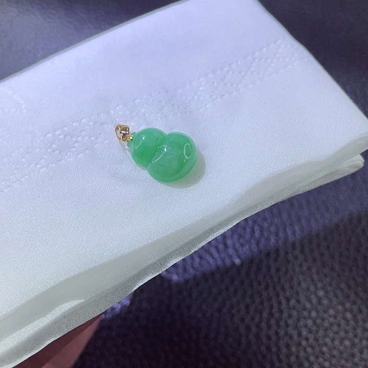 翡翠颈饰18K金镶嵌翡翠