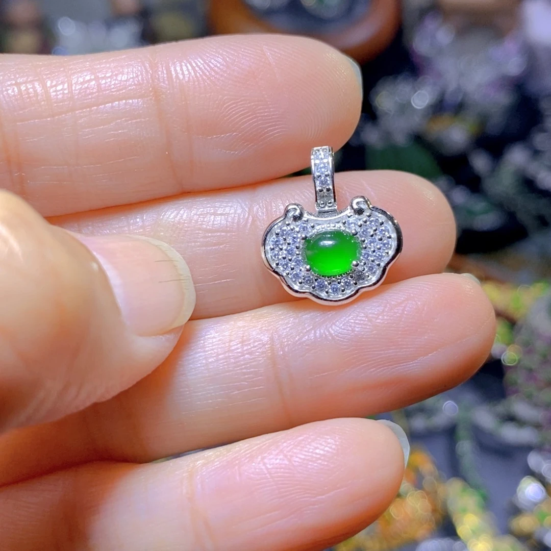 翡翠颈饰银S925镶嵌天然翡翠