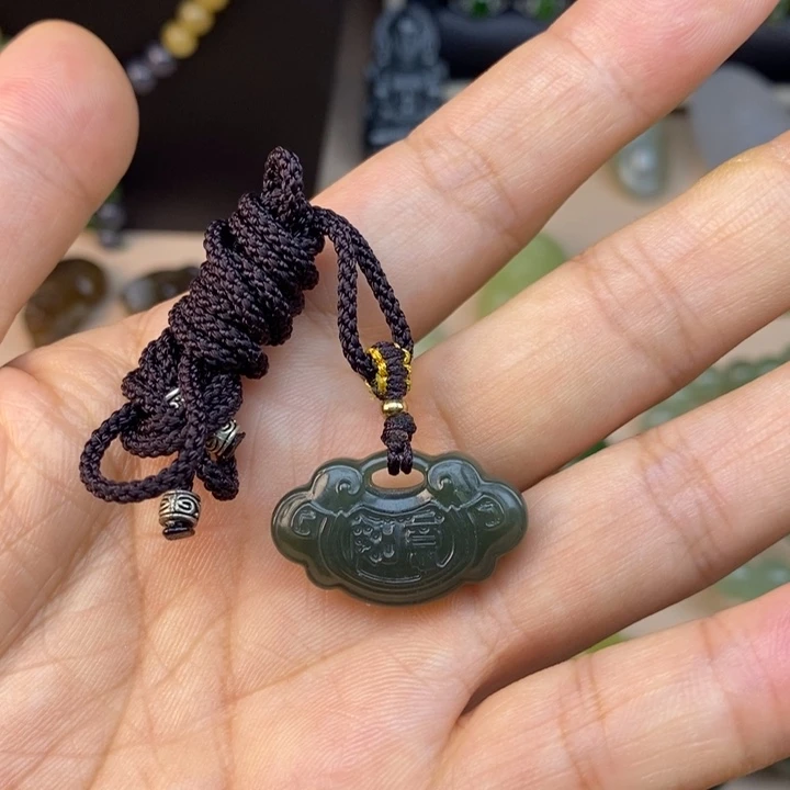 和田玉（糖玉）未镶嵌吊坠(赠链)