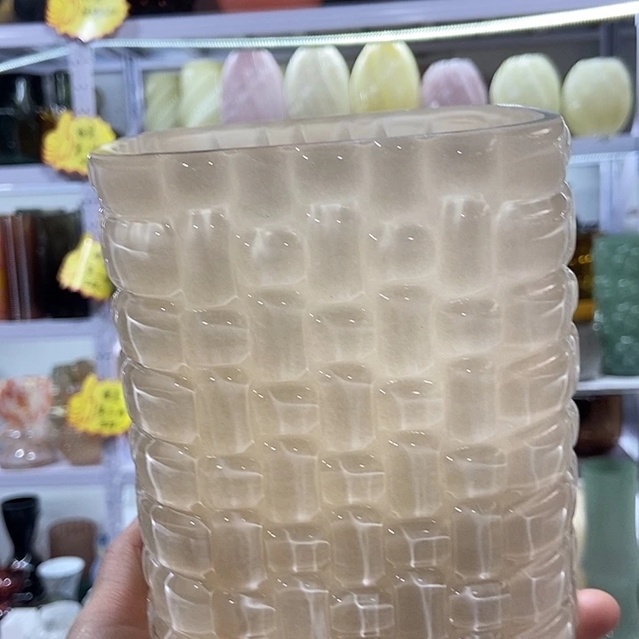 奶白色花瓶aaaaaa