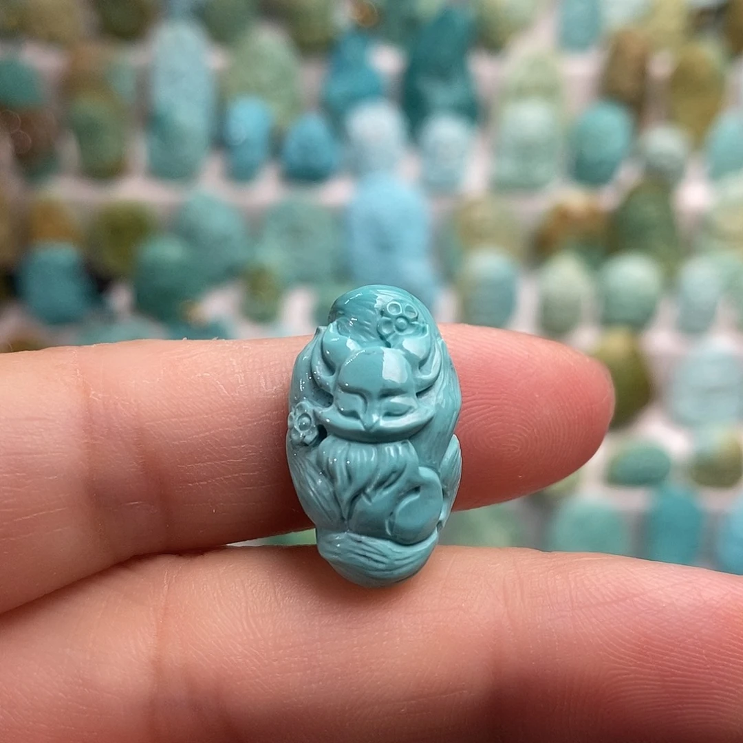 野***赵绿松石未镶嵌绿松石