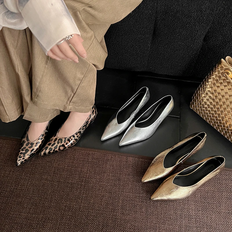 【唐唐家】新款尖头银色浅口单鞋通勤百搭真皮奶奶鞋细跟高跟单鞋