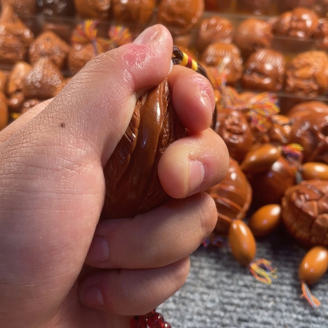 橄榄核吊坠五面生命