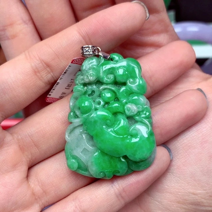 翡翠银S925镶嵌颈饰翡翠