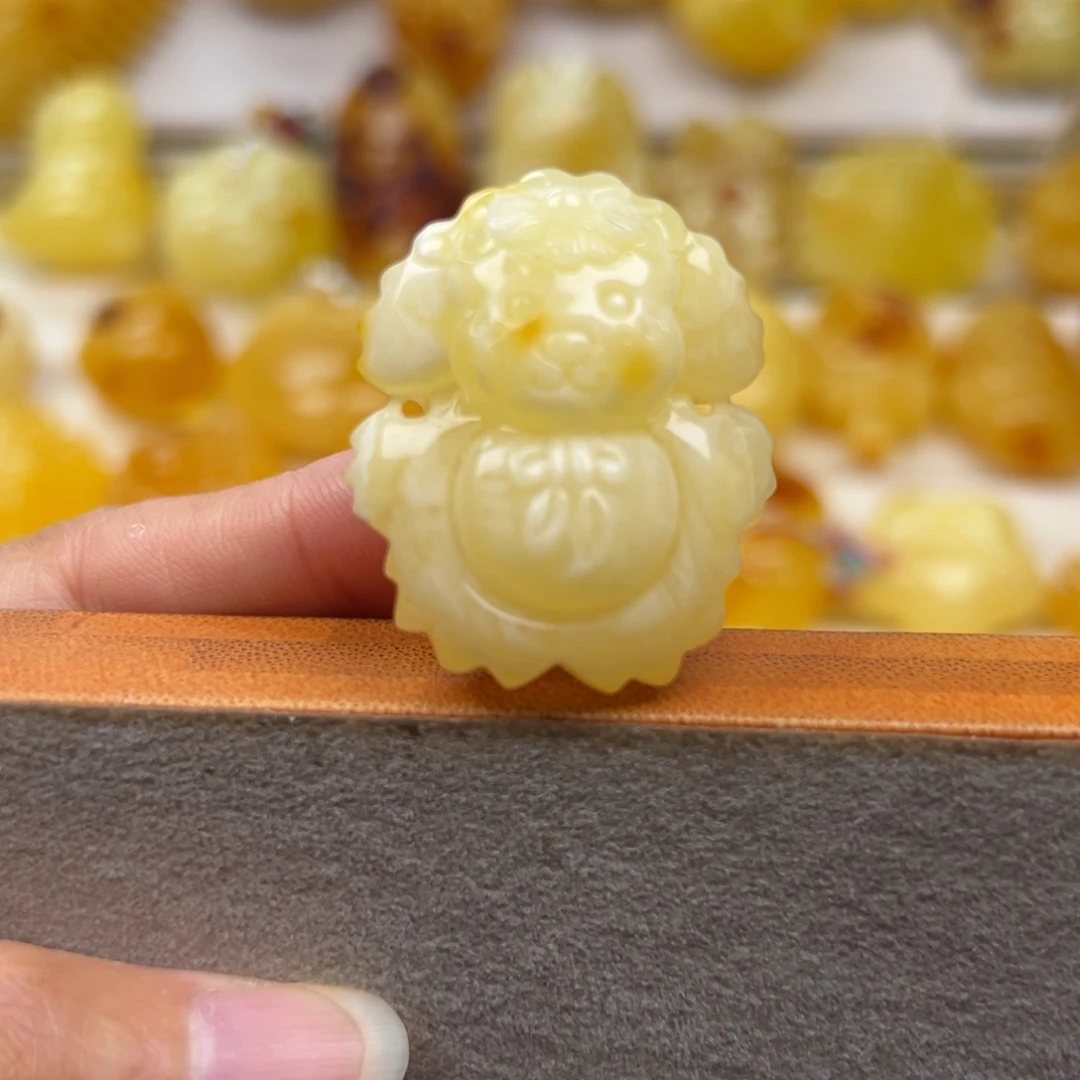 蜜蜡未镶嵌颈饰白蜡小羊羊