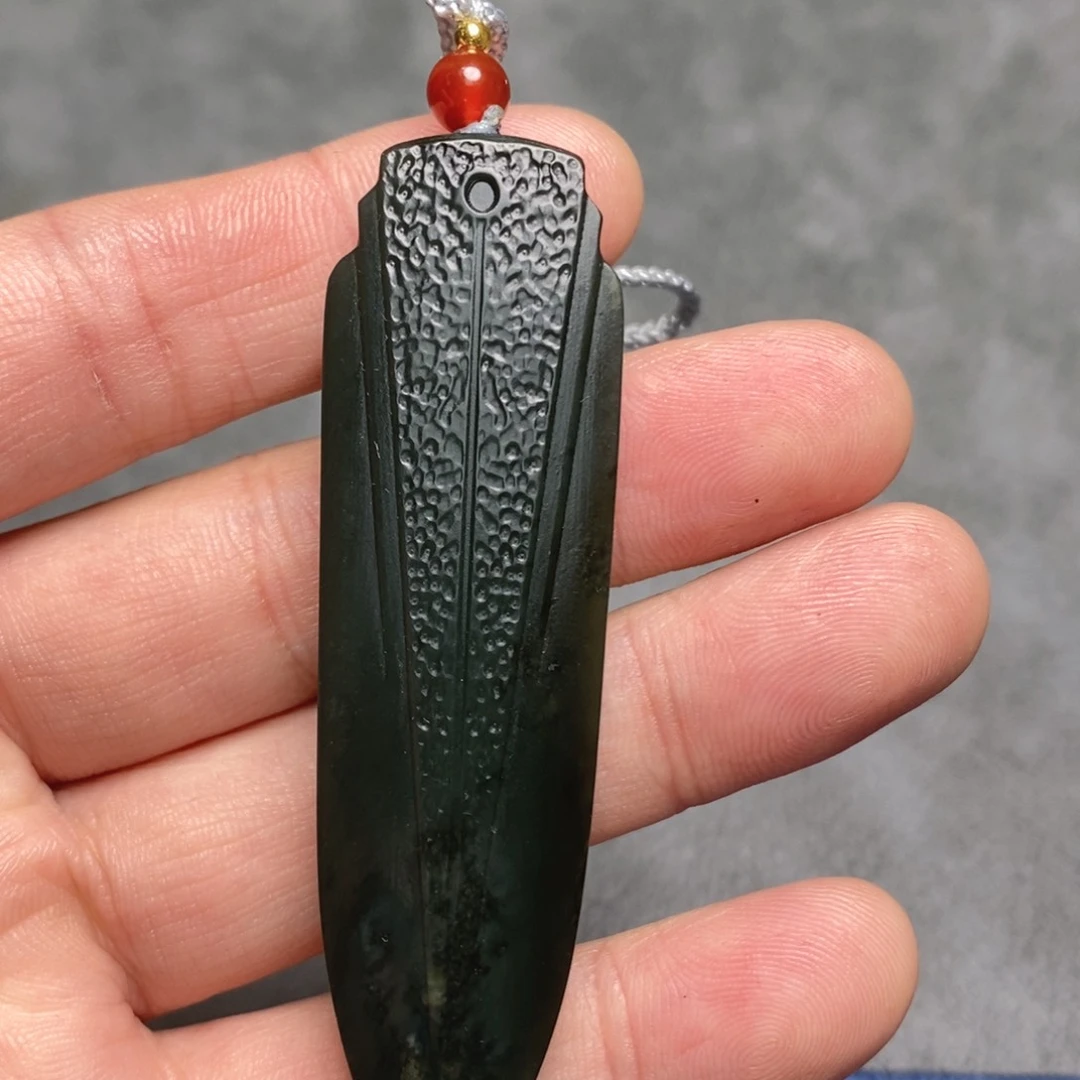 颈饰未镶嵌和田玉圣*