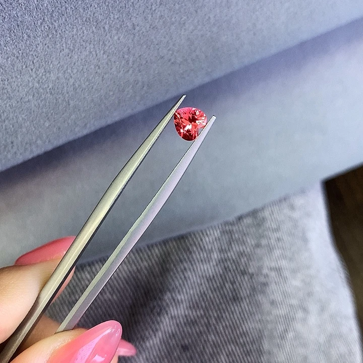 悠***仙裸石合成（培育）红宝石